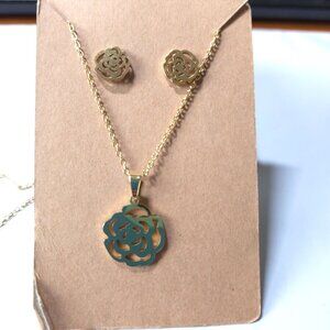Stainless Steel Flower Necklace Earrings Set 18” Chain Goldtone Gift